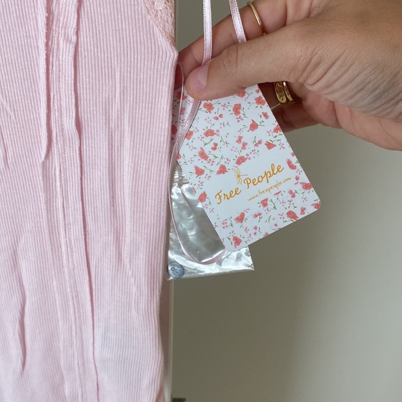 Free People Tank Top NWT - Picture 2 of 4